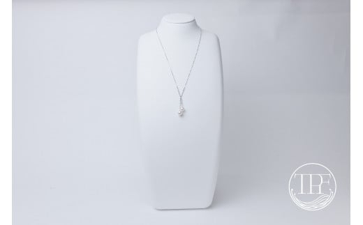 【105-02】養殖場 チェリーネックレス(K18WG)*三重県志摩市105000衣類・装飾品・工芸品アクセサリー