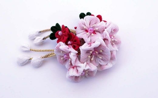 つまみ細工の髪飾り/コサージュ直径7×高さ3cm W-ww-089A岡山県西粟倉村10000衣類・装飾品・工芸品アクセサリー