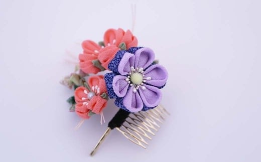 つまみ細工の髪飾り グリーン小花(コーム)花部分 縦10×横10cm W-ww-107A岡山県西粟倉村17000衣類・装飾品・工芸品アクセサリー