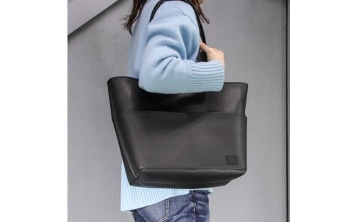 トートバッグ/ ブラック E118広島県広島市107000衣類・装飾品・工芸品鞄・バッグ