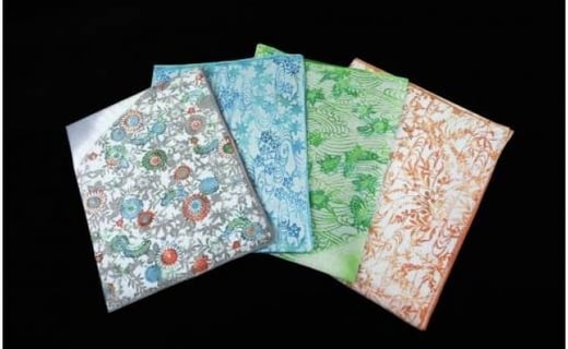 世界に一つだけのグラデーションを楽しめる「型染め大判チーフ」(4色セット)東京都八王子市44000衣類・装飾品・工芸品その他 装飾品・工芸品