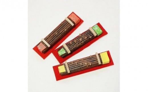 玉重極ちゃん。【玉重極ちゃん 琴 ミニ琴 極小琴 和楽器 日本情緒 プレゼント 山口県宇部市 たましげ 琴製作所 桐の原木 三代目 四代目 琴司 13絃 17絃 短琴 ソプラノ琴 ピン付琴 創業明治27