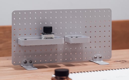 R9 pegboard(収納インテリア)岐阜県垂井町13000衣類・装飾品・工芸品その他 装飾品・工芸品