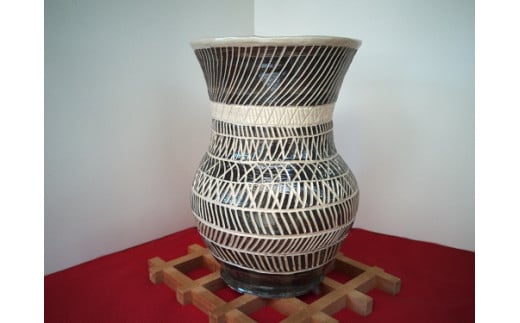 線刻交叉流文壺【073】京都府井手町110000衣類・装飾品・工芸品その他 装飾品・工芸品