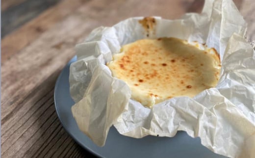 芳醇な白いバスクチーズケーキ(15cm)石川県15000菓子・スイーツその他 洋菓子