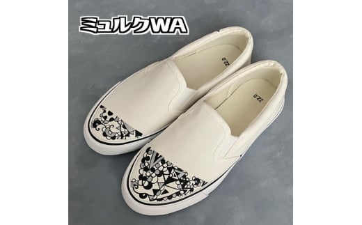 手描きスニーカー「ミュルクWA」23.0cm 白地 幾何学模様【受注制作】千葉県白井市27000衣類・装飾品・工芸品靴・履物