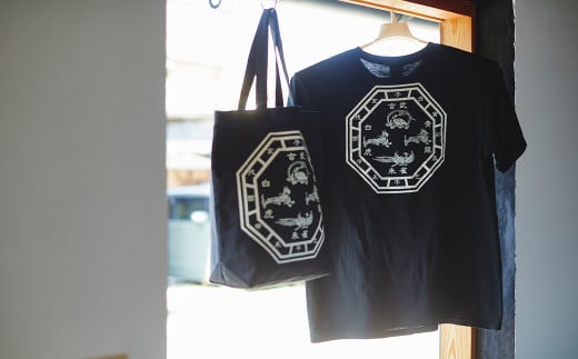 キトラ四神トートバッグ(黒)&Tシャツ(黒・Lサイズ)セット奈良県明日香村15000衣類・装飾品・工芸品鞄・バッグ