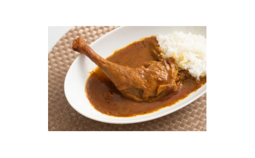 <食卓が騒然>国産おやどりの骨付きモモが丸ごと1本!/六ツ美のあの肉カレー辛口(2個セット)【1667814】愛知県岡崎市6000鍋セット・総菜・加工食品総菜