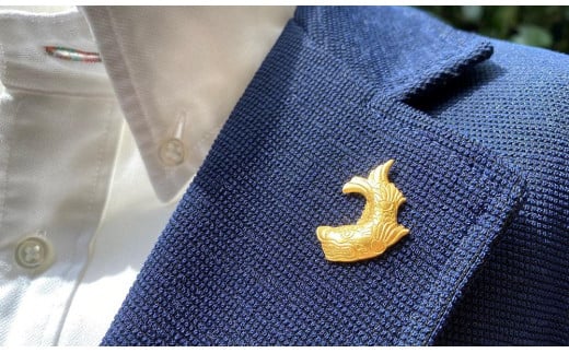 話題独占?!名古屋城の【金のシャチホコ】魚のアクセサリーシリーズ”nanako”ピンズ愛知県名古屋市30000衣類・装飾品・工芸品その他 装飾品・工芸品
