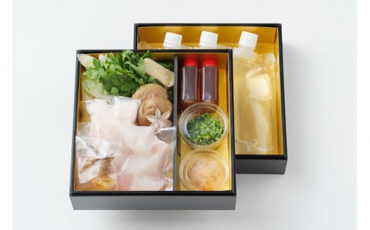 【2025年11月以降発送】重要文化財「料亭 八勝館」 ふぐ鍋セット(ひれ酒用焼きひれ付)愛知県名古屋市80000鍋セット・総菜・加工食品カレー・シチュー