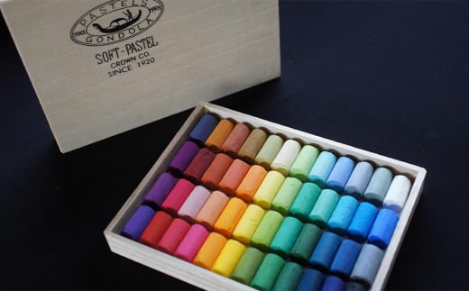 【王冠化学工業所】ゴンドラパステル48色セット(パステル紙付き)[ 京都 セット 伝統 和 ご当地 お取り寄せ 贈り物 家庭用 自宅用 贈答品 贈答用 お祝い 内祝い ギフト プレゼント おすす