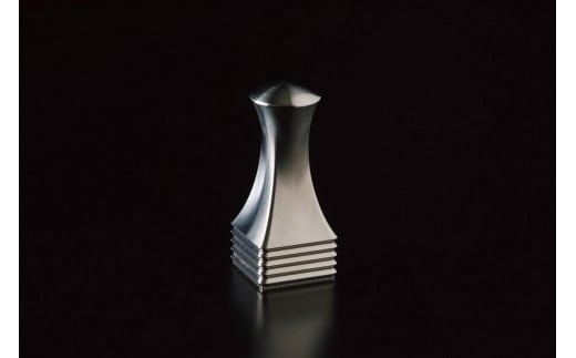 縁をつなぐプレミアムチタン製印章 五重縁印(角印) 日用品 雑貨 チタン製 チタン 会社印 認印 実印 高級 セミオーダー 五重縁印 ハンコ 印鑑 角印 HR00007京都府京丹後市1000000雑貨・日