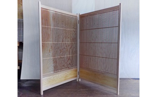 世界で一つだけの屏風「杢出屏風」《約H113cm×W73cm(開放時:約146cm)》天然杢目板を杢目通り割り順序よく元の杢目に組みつけた製品 加茂市 関本建具店新潟県加茂市153000衣類・装飾品・工