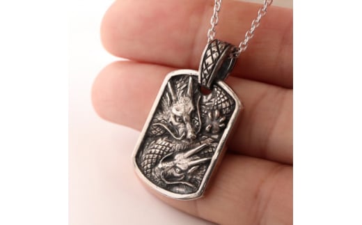 <和の彩 wanoiro>双龍のいぶし銀ペンダント 659-878【1490441】山梨県60000衣類・装飾品・工芸品アクセサリー