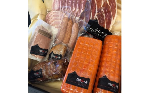 渡辺ハム工房ハムセット「富士山」◇静岡県御殿場市38000肉加工肉(ハム・ソーセージ等)