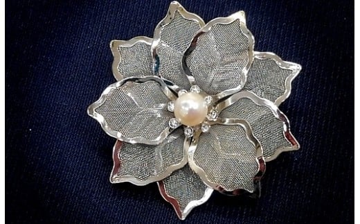 J-70伊勢志摩あこや本真珠ブローチ三重県鳥羽市50000衣類・装飾品・工芸品アクセサリー