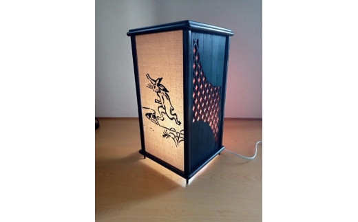 紫檀 行 灯 (網目模様 ) / 奈良唐木工芸 工芸品 行灯 レーザー加工 インテリア 紫檀材 桐材 職人の技 奈良県 葛城市【kara012】奈良県葛城市174000衣類・装飾品・工芸品その他 装飾品・工芸