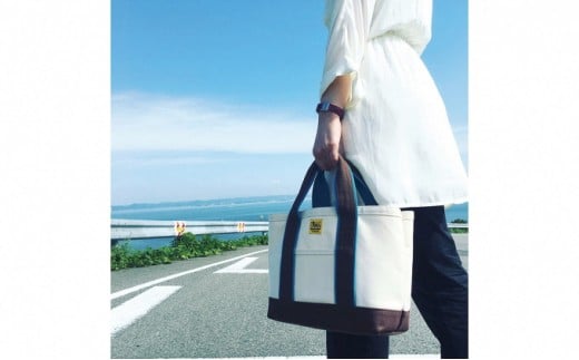 バンナイズ スタッフオーダートート/Aiモデル 生成×ターコイズブルー徳島県松茂町38000衣類・装飾品・工芸品鞄・バッグ
