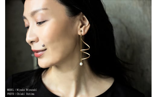 【KALCANO】イヤリング ジュエリー jewelry アクセサリー レディース 熊本 阿蘇小国杉 小国杉 工芸品 木製 K18 淡水パール ハンドメイド ギフト プレゼント ジュエリーケース付 ogunist tsumuji -つむ