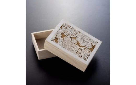 伊勢型紙文様の宝箱<雪華>卓上を飾る小箱 収納 卓上整理三重県鈴鹿市10000衣類・装飾品・工芸品その他 装飾品・工芸品