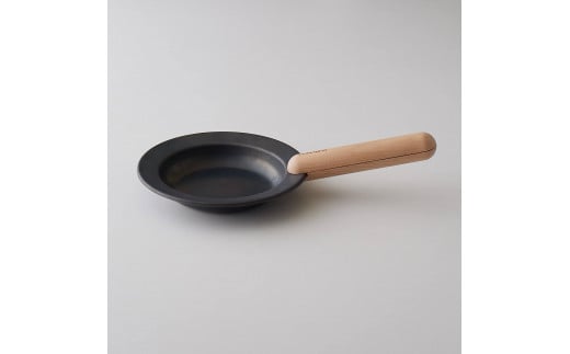 C164 IO フライパンジュウ&ハンドルセット Sサイズ /ビーチ(ブナ材) 鉄フライパン【フライパン 鉄 藤田金属 FUJITA ジュウ 16cm フライパンセット ガス IH 取っ手が取れる 着脱式 木製 ハンドル お