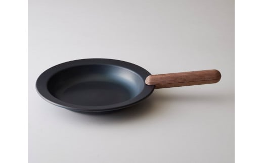 D166 IO フライパンジュウ&ハンドルセット Lサイズ /ウォルナット(クルミ材) 鉄フライパン【フライパン 鉄 藤田金属 FUJITA ジュウ 24cm フライパンセット ガス IH 取っ手が取れる 着脱式 木製 ハ