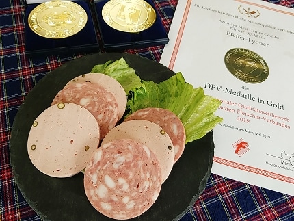 富士山湧水で作った ドイツ製法手作りソーセージ IFFA金賞2種セット【保存料不使用】山梨県富士河口湖町21000肉加工肉(ハム・ソーセージ等)