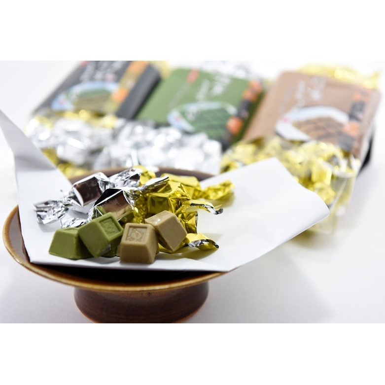 京都・宇治田原より 抹茶&ほうじ茶MIXチョコレート詰合せ(200g×3袋)〈宇治抹茶 抹茶 スイーツ お菓子 チョコ チョコレート デザート 洋菓子 ほうじ茶 ミルク ホワイトチョコレート 詰合
