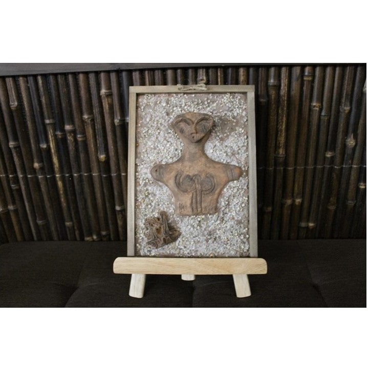 縄文発掘レリーフ(ミス馬高)新潟県23000衣類・装飾品・工芸品その他 装飾品・工芸品