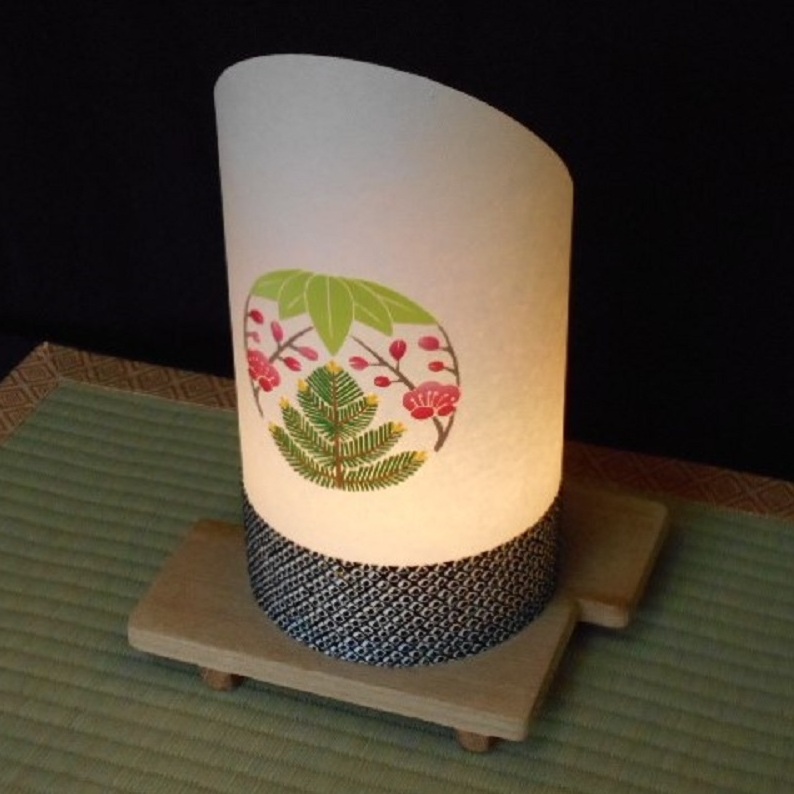 着物生地で作ったおしゃれな行灯(あんどん) 松竹梅 020C111大阪府泉佐野市21000衣類・装飾品・工芸品その他 装飾品・工芸品