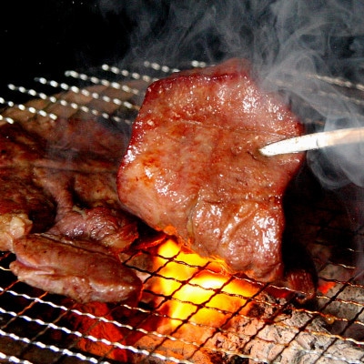 登米産原料100%の味噌を使用した熟成厚切り牛タン 約500g(250g×2パック/3〜4人分)【配送不可地域:離島】【1407857】宮城県登米市12000肉牛肉