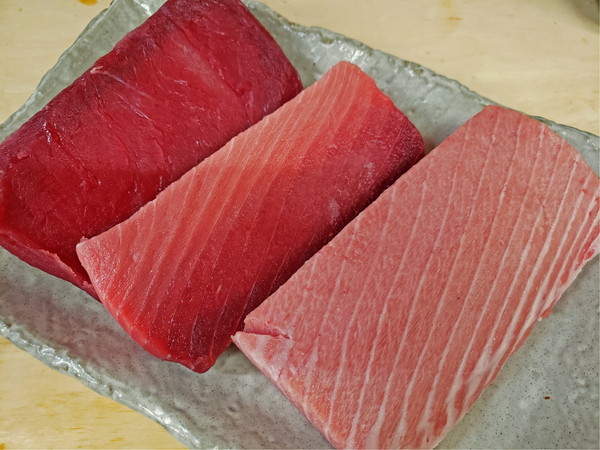b500-010 【定期便6回】天然南鮪・大トロ・中トロ・赤身(約1.4kg)静岡県焼津市500000魚介・海産物鮮魚