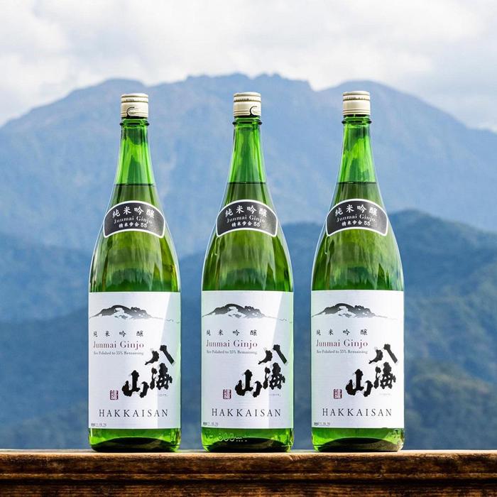 ふるさと納税 日本酒 純米大吟醸酒 新潟県 南魚沼市 越後の名酒「八海山」純米大吟醸 一升瓶1800ml