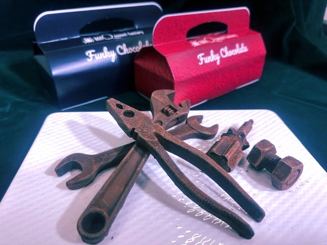 M-82 Funky Chocolate AeB[NH`R5{ZbgykCEE@zszɌO؎s14000َqEXC[c̑ mَq