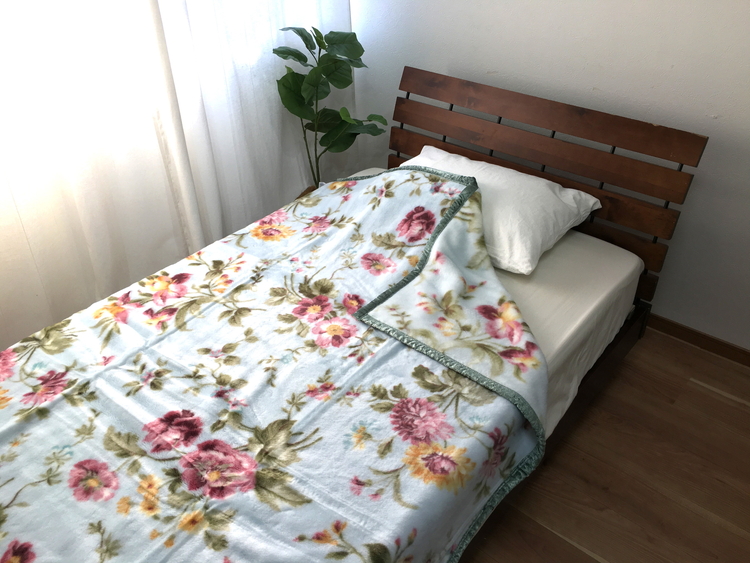 洗える 日本製 アクリル マイヤー毛布 シングル グリーン 1枚 (ニューマイヤー毛布)|毛布 マイヤー ニューマイヤー ブランケット 青 快眠 快適 熟睡 睡眠 布団 洗濯可能 寝具 ベッド 新生活