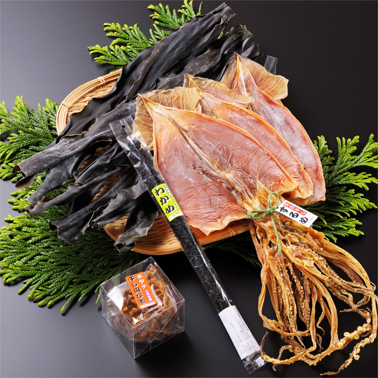 【北海道産乾物セット】マーレ旭丸うま味セットA だし昆布 スルメ わかめ ホタテ 貝ひも 天然  天日干し 海鮮 詰め合わせ せたな町 ふるさと納税北海道せたな町18000魚介・海産物イカ・タコ
