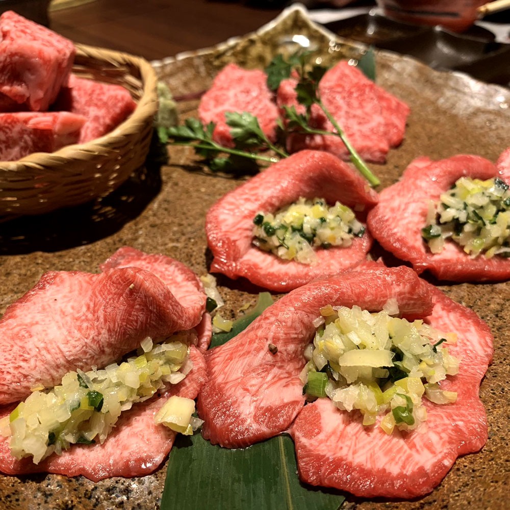 【ふるさと納税】 葱塩牛タン 牛タンスライス 500g 毎月お届け(全3回)[ 牛タン スライスタン 葱塩 ネギ塩 牛たん 焼肉 焼き肉 ステーキ 牛肉 焼肉 焼肉用 塩タン タン塩 味付け牛タン 本格 人