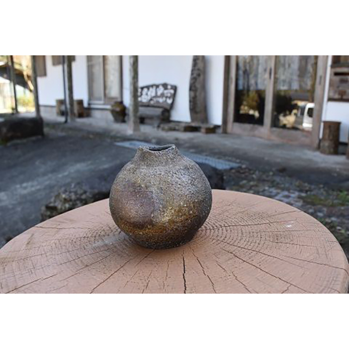 【71003】眞名焼 窯変一輪差し鳥取県岩美町25000衣類・装飾品・工芸品その他 装飾品・工芸品