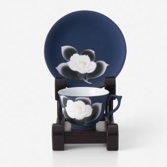 藍吹染白椿珈琲碗皿 027-H1009佐賀県伊万里市88000雑貨・日用品食器・グラス
