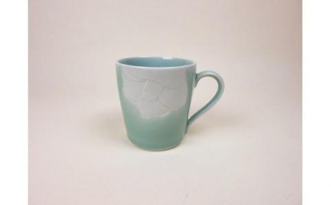 【伊万里焼】青磁椿彫マグカップ 023-H358佐賀県伊万里市21000雑貨・日用品食器・グラス
