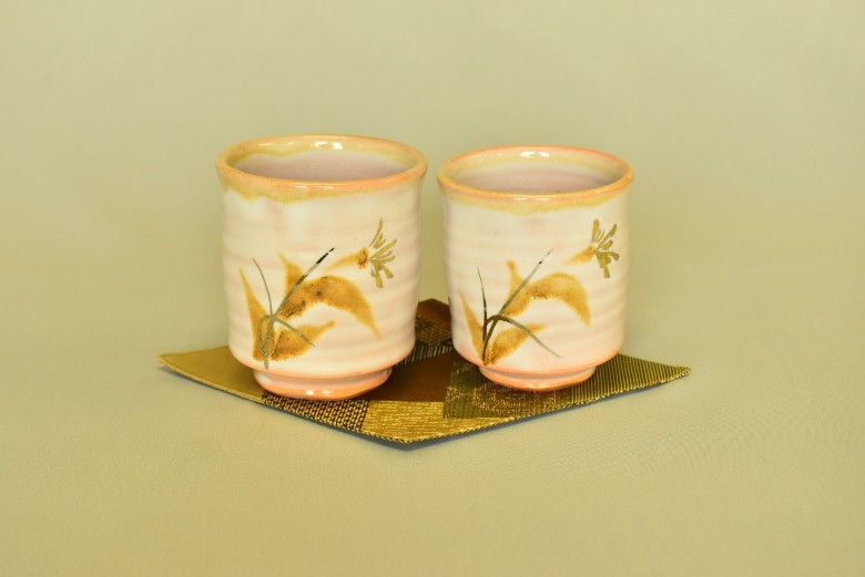 萩焼 草花文金銀彩組湯呑 |hg000633山口県萩市50000衣類・装飾品・工芸品その他 装飾品・工芸品
